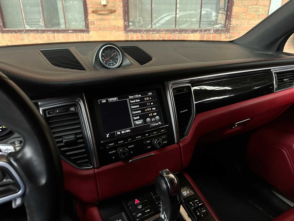 Porsche Macan S 3.0 V6 340pk 2014