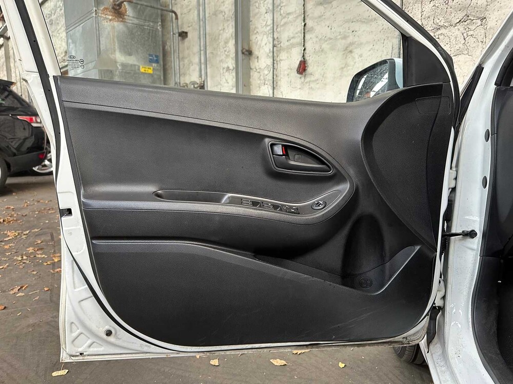 Kia Picanto 1.0 CVVT Comfort P. 69pk 2012, 70-XTK-1