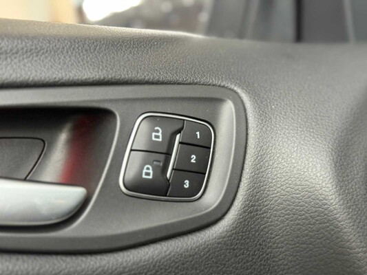 Ford Kuga 1.5 TDCi ST-Line 120pk 2018, SJ-597-N