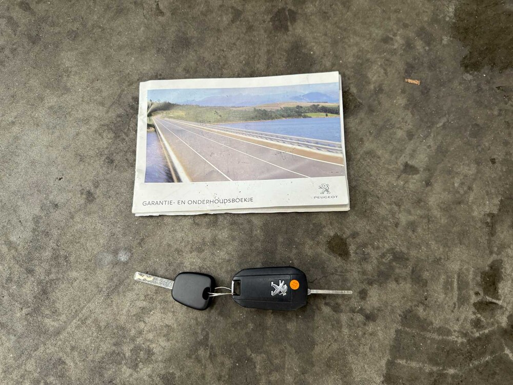 Peugeot 508 SW 1.6 THP Blue L. Exe. 157pk 2012, 33-TDJ-1