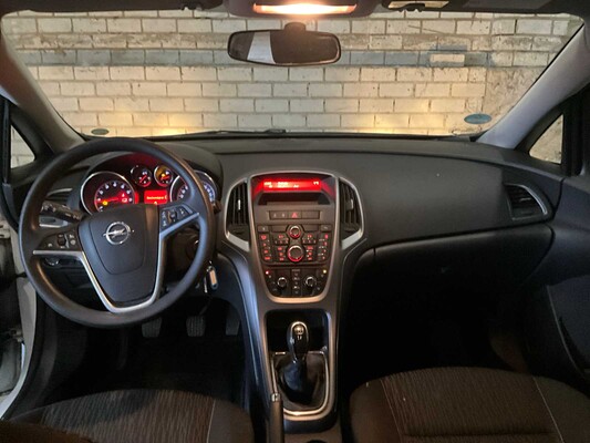 Opel Astra 210073KM Bouwjaar: 2012