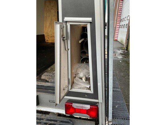 Iveco 50-C17 Glasvrachtwagen met werkplaatsinrichting en glasrestelen (elektrisch afsluitbaar) 185996km Bouwjaar: 2016, 34-BHD-8