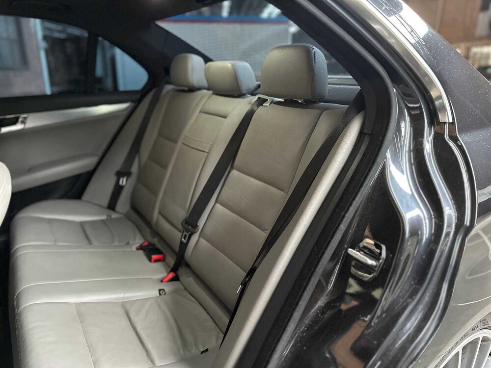 Mercedes-Benz C350 AMG Elegance 3.5 V6 272pk 2008 C-Klasse, 1-TRJ-54