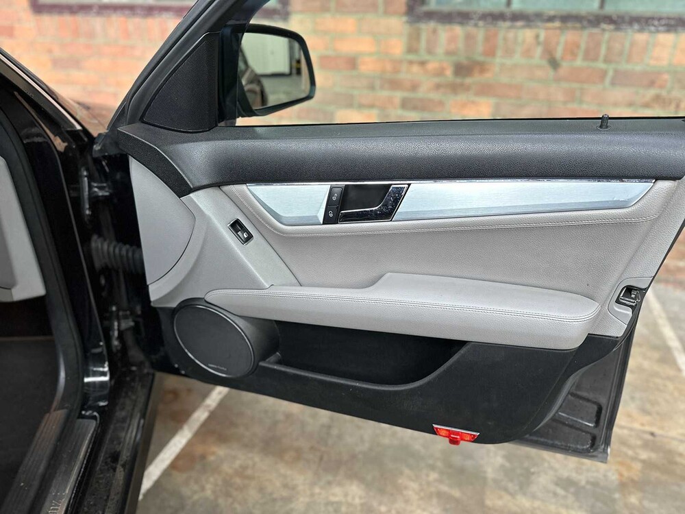 Mercedes-Benz C350 AMG Elegance 3.5 V6 272pk 2008 C-Klasse, 1-TRJ-54