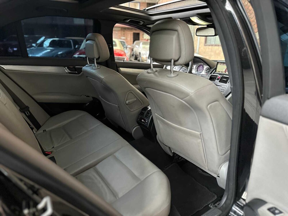 Mercedes-Benz C350 AMG Elegance 3.5 V6 272pk 2008 C-Klasse, 1-TRJ-54