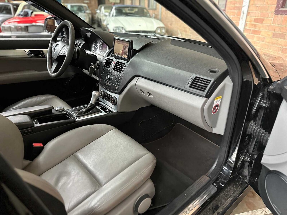 Mercedes-Benz C350 AMG Elegance 3.5 V6 272pk 2008 C-Klasse, 1-TRJ-54