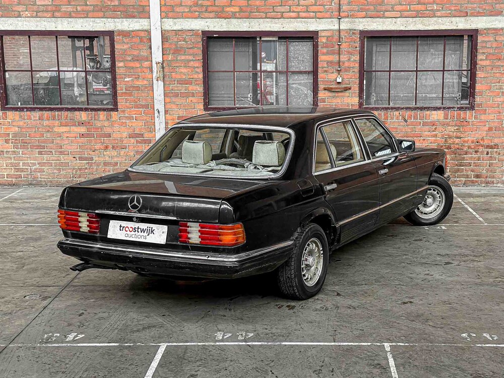 Mercedes-Benz 280 SEL 
