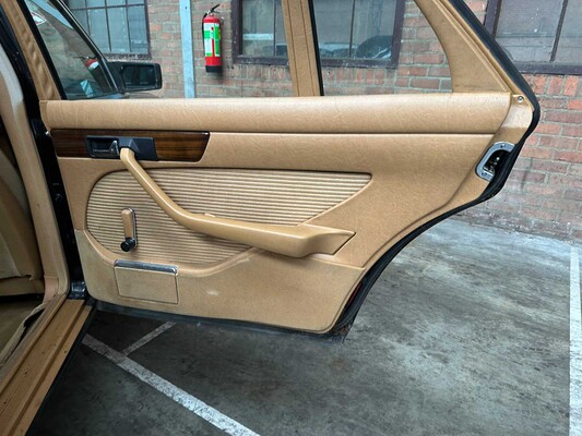 Mercedes-Benz 280 SEL 