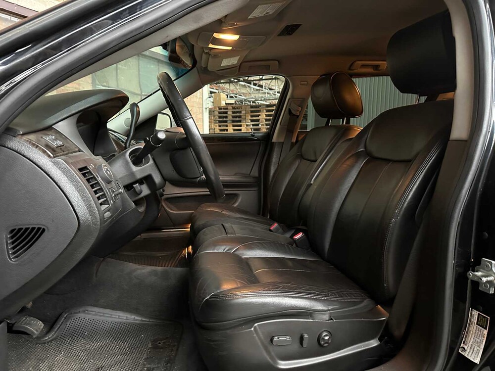 Cadillac Six Door Limousine Superior 6-Deurs 2010 Volgauto