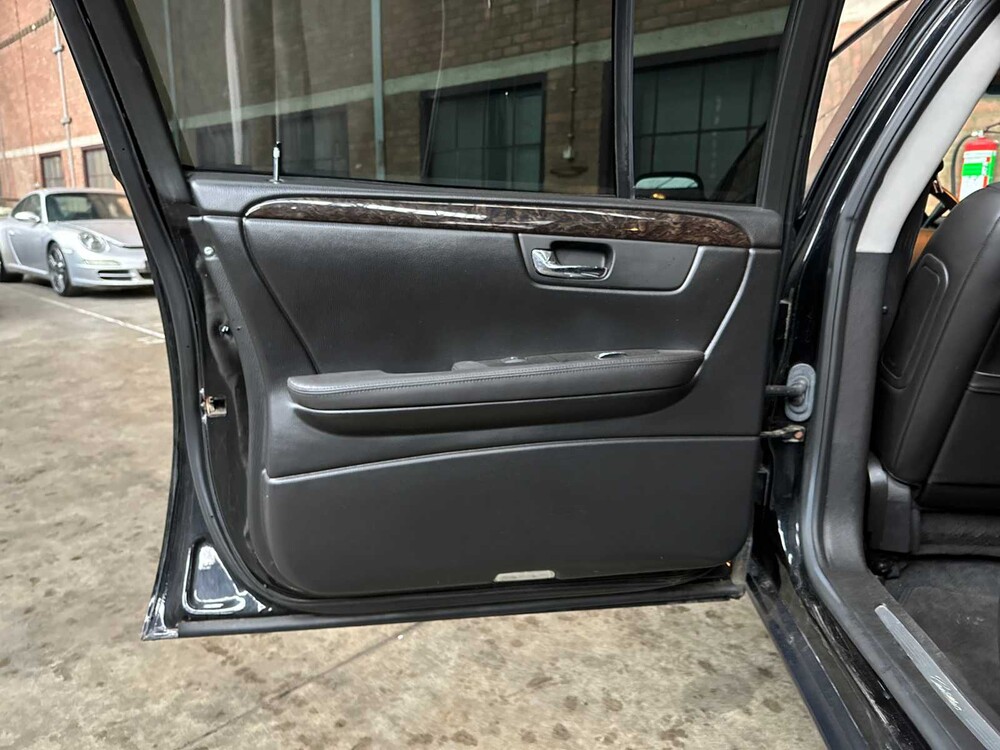 Cadillac Six Door Limousine Superior 6-Deurs 2010 Volgauto