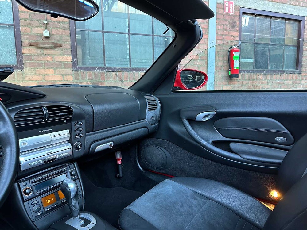 Porsche Boxster 986 Facelift 2.7 228pk 2004 Youngtimer