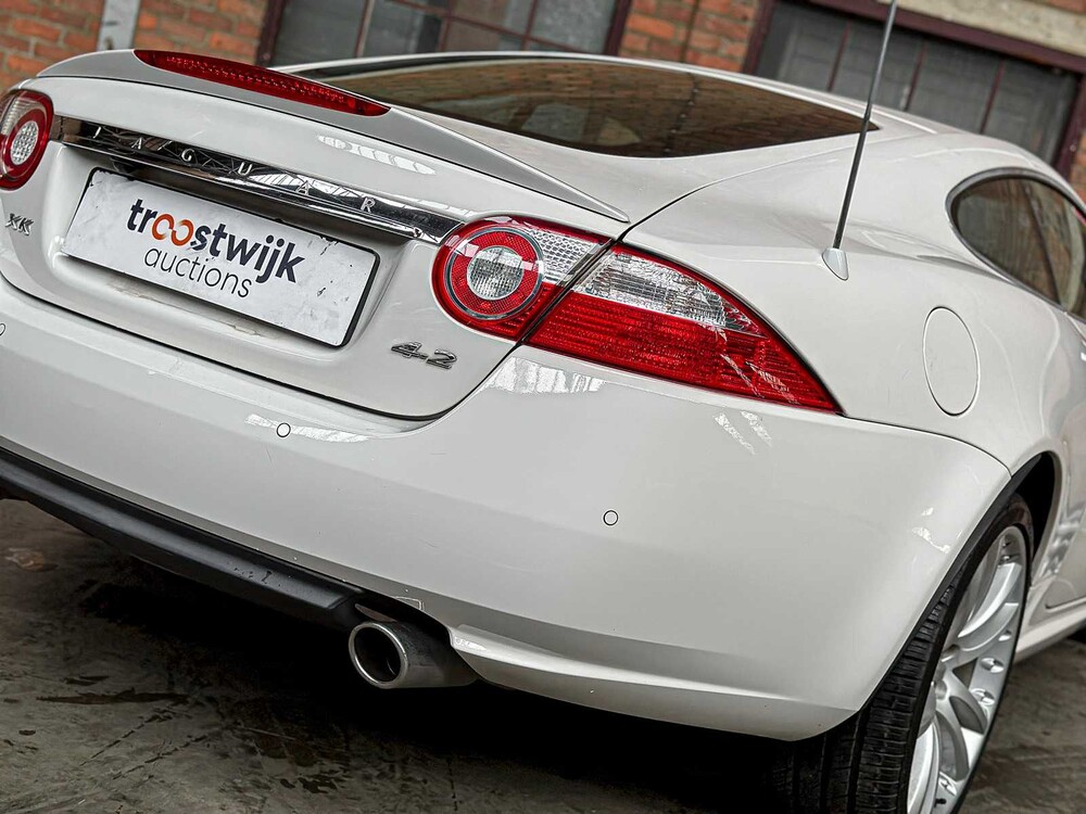 Jaguar XK Coupe 4.2 V8 300pk 2006 Youngtimer (53.000 km)