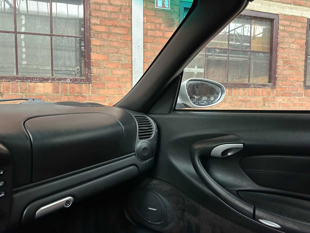 Porsche 911 Cabriolet Carrera 3.6 996 320p 2003 Youngtimer HANDGESCHAKELD