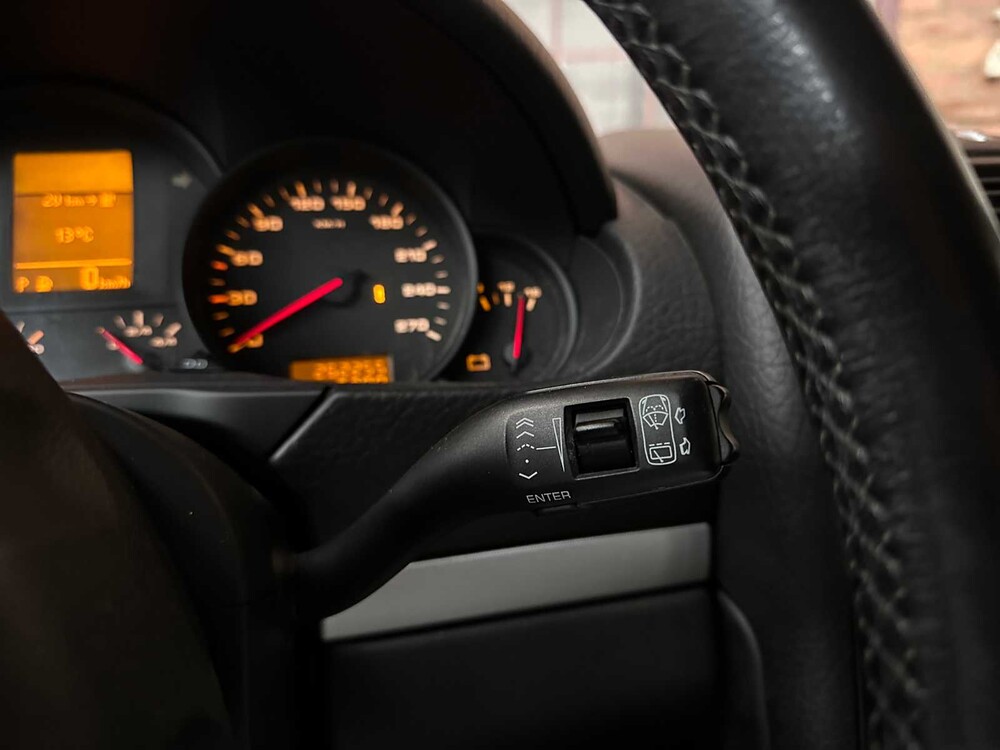 Porsche Cayenne 3.0 D V6 240pk 2009, 82-JDT-1