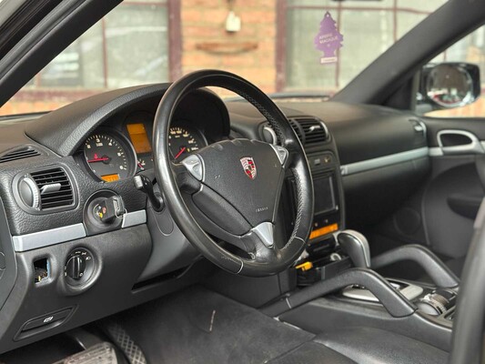 Porsche Cayenne 3.0 D V6 240pk 2009, 82-JDT-1