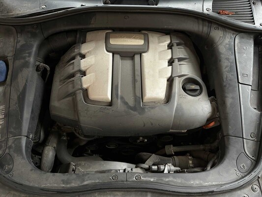 Porsche Cayenne 3.0 D V6 240pk 2009, 82-JDT-1