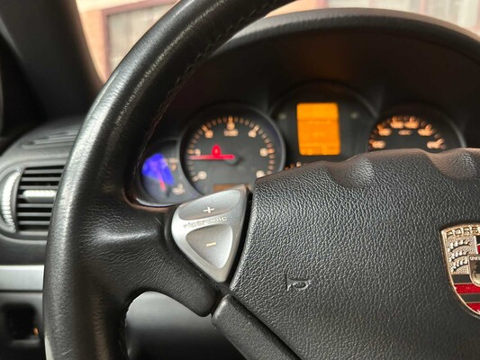 Porsche Cayenne 3.0 D V6 240pk 2009, 82-JDT-1