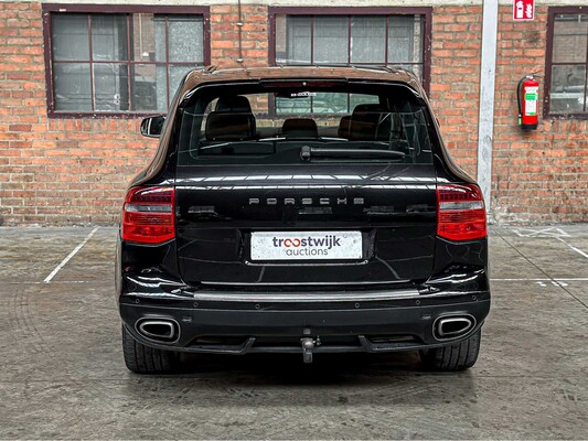 Porsche Cayenne 3.0 D V6 240pk 2009, 82-JDT-1