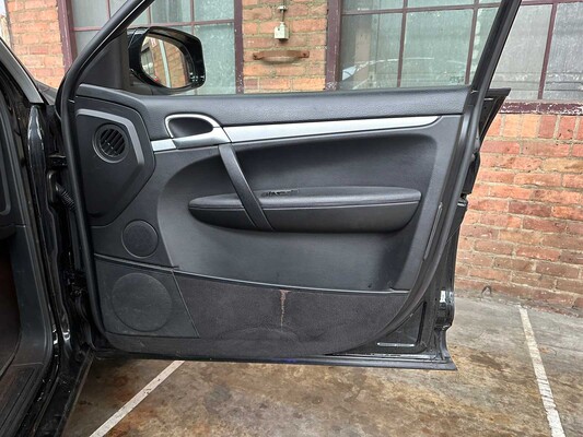 Porsche Cayenne 3.0 D V6 240pk 2009, 82-JDT-1