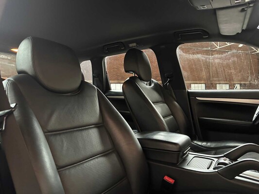 Porsche Cayenne 3.0 D V6 240pk 2009, 82-JDT-1