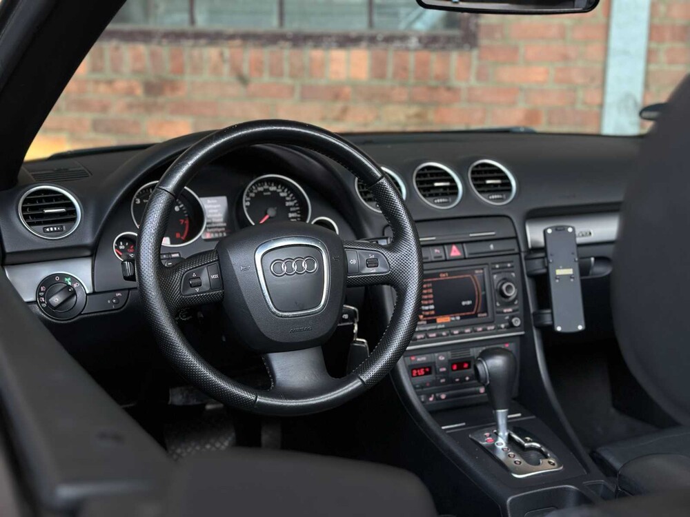 Audi A4 Cabriolet 3.2 FSI V6 Quattro Pro Line 256pk 2006, 70-SR-RL Youngtimer