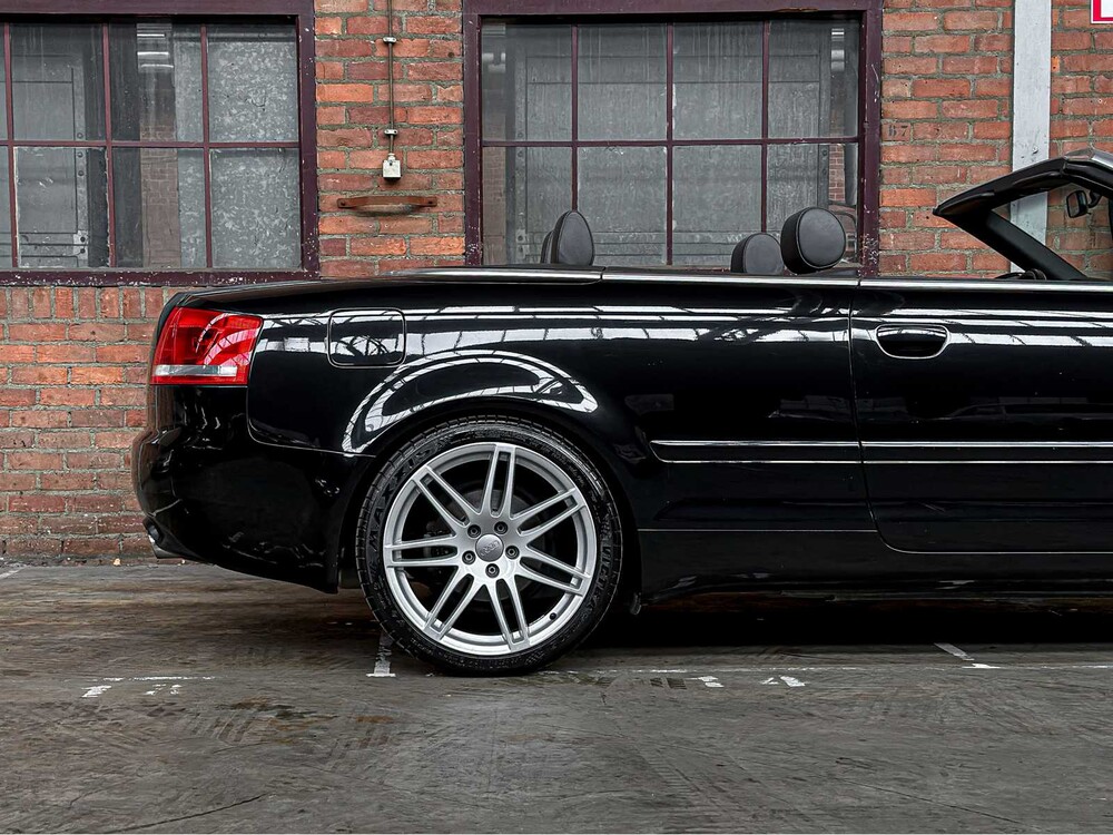 Audi A4 Cabriolet 3.2 FSI V6 Quattro Pro Line 256pk 2006, 70-SR-RL Youngtimer