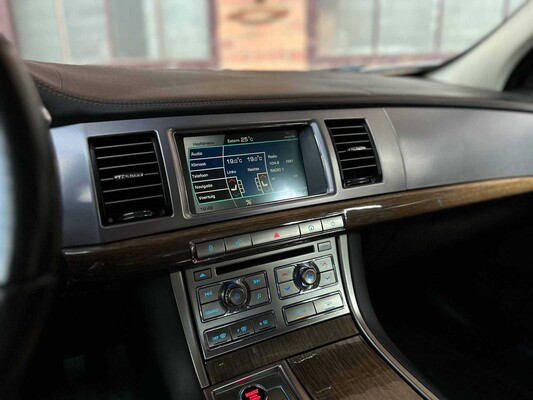 Jaguar XF SV8 4.2 Supercharged 416pk 2008 (Origineel-NL), 31-ZL-GR Youngtimer