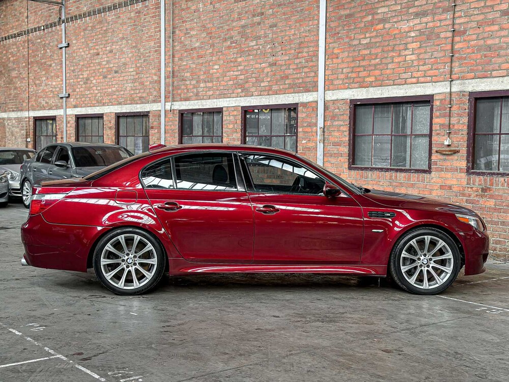 BMW M5 5.0 V10 E60 500pk 2006 5-serie