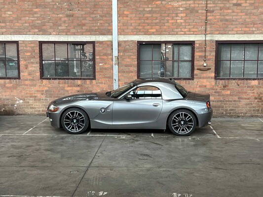BMW Z4 Roadster 3.0i S 231pk 2004 (Hardtop + Softtop), 36-NV-HZ Youngtimer
