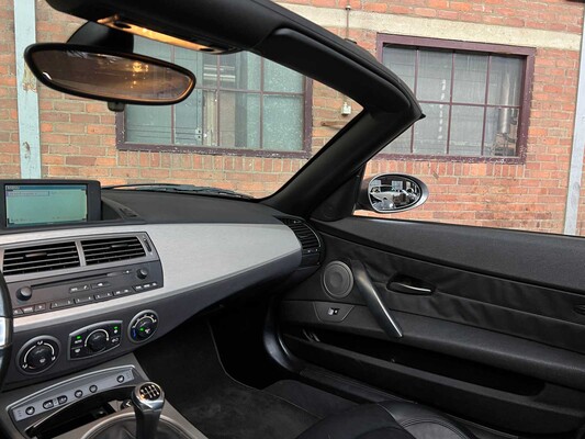 BMW Z4 Roadster 3.0i S 231pk 2004 (Hardtop + Softtop), 36-NV-HZ Youngtimer