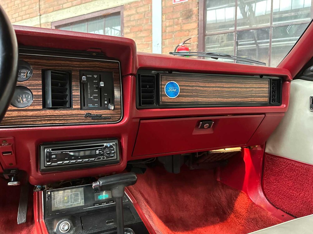 Ford Mustang Cabriolet 112pk 1983, HF-JR-24