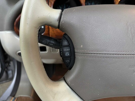 Jaguar XKR 4.0 V8 Convertible 363pk 2001 (LPG) , N-457-KK Youngtimer