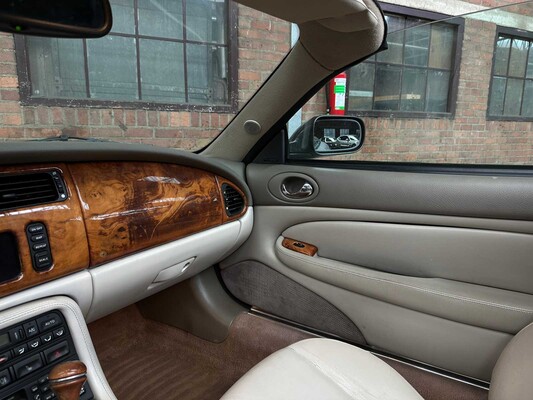 Jaguar XKR 4.0 V8 Convertible  363pk 2001 (LPG) , N-457-KK Youngtimer