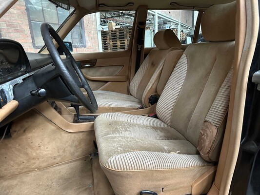 Mercedes-Benz 280 SEL