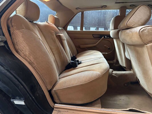 Mercedes-Benz 280 SEL