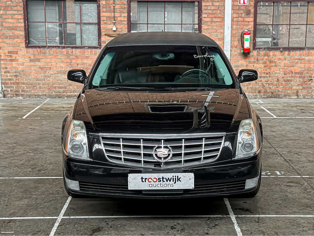 Cadillac Six Door Limousine Superior 6-Deurs 2010 Volgauto