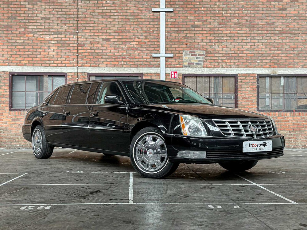 Cadillac Six Door Limousine Superior 6-Deurs 2010 Volgauto
