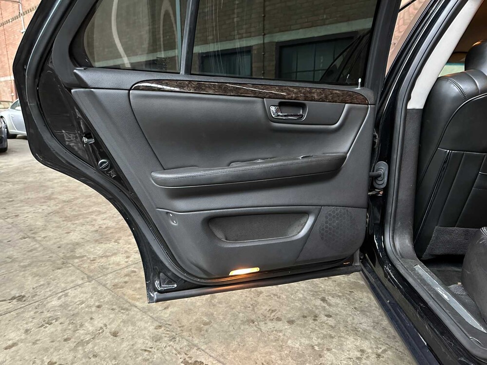 Cadillac Six Door Limousine Superior 6-Deurs 2010 Volgauto