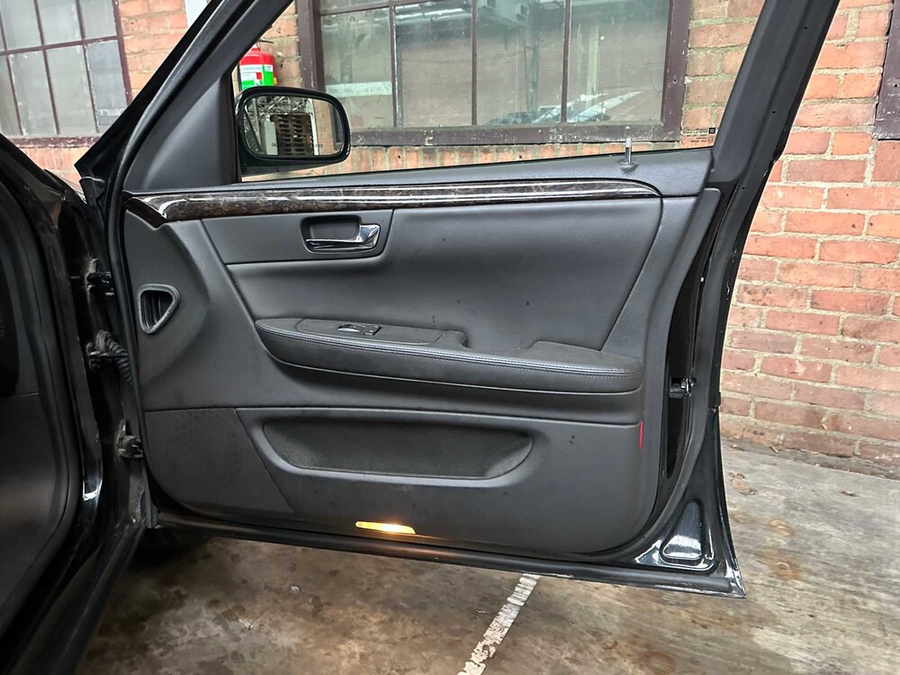 Cadillac Six Door Limousine Superior 6-Deurs 2010 Volgauto