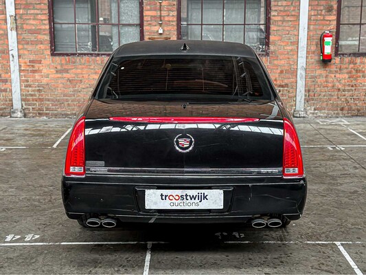 Cadillac Six Door Limousine Superior 6-Deurs 2010 Volgauto