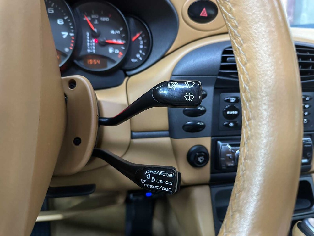 Porsche 911 Carrera 3.4 996 Coupé 300pk 1998, HHZ-60-D