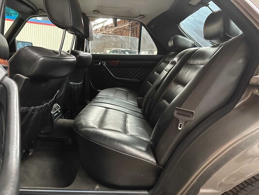 Mercedes-Benz S380 3.8 V8 204pk 1982 S-Klasse