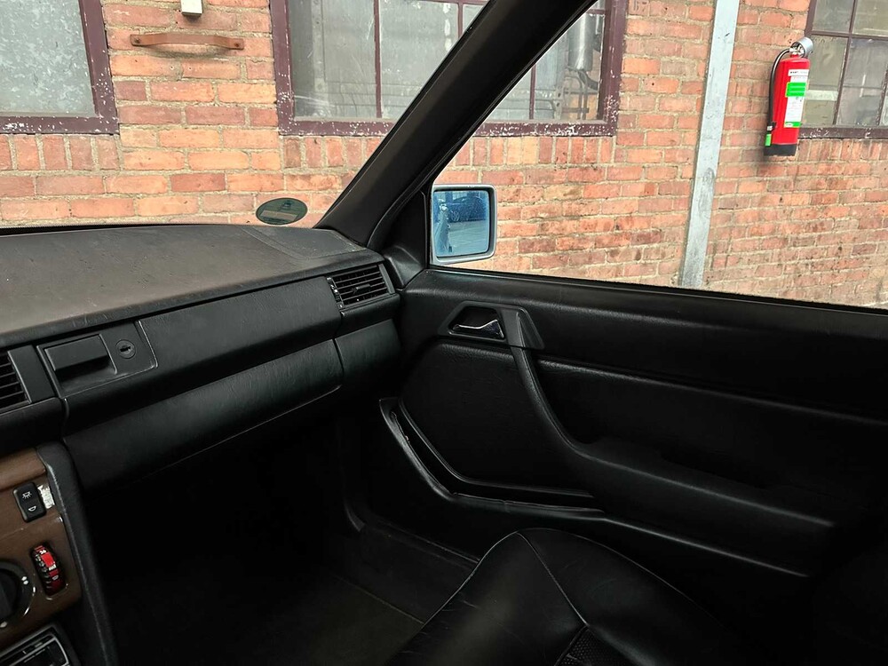 Mercedes-Benz 300 TE 200-500 (W124) Combi 179pk 1988, 61-ZJ-TZ