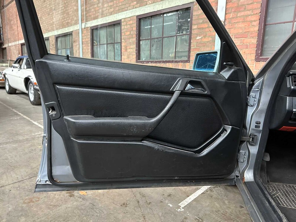 Mercedes-Benz 300 TE 200-500 (W124) Combi 179pk 1988, 61-ZJ-TZ