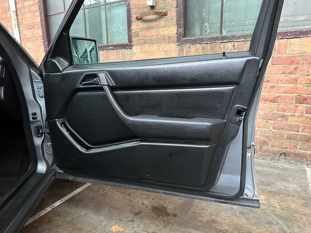 Mercedes-Benz 300 TE 200-500 (W124) Combi 179pk 1988, 61-ZJ-TZ