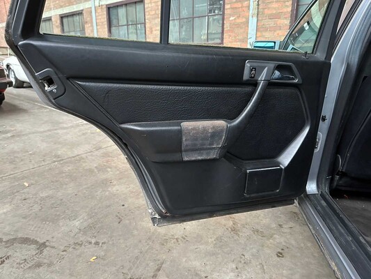 Mercedes-Benz 300 TE 200-500 (W124) Combi 179pk 1988, 61-ZJ-TZ