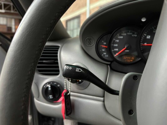 Porsche 911 996 Carrera Coupe 3.4 Handgeschakeld 300pk 2000 -Youngtimer-