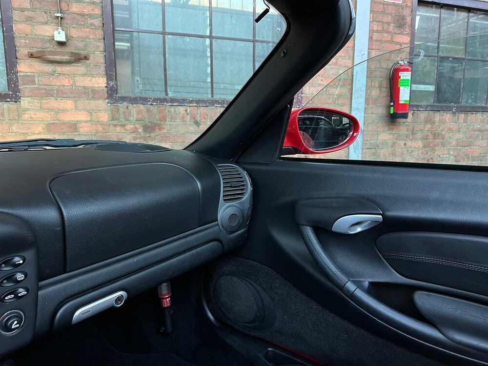 Porsche Boxster 986 Facelift 2.7 228pk 2004 Youngtimer