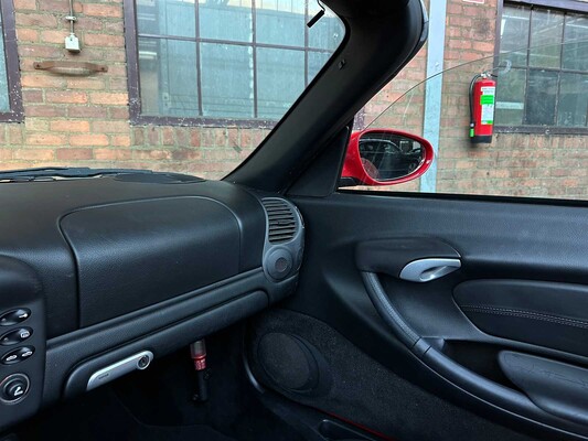 Porsche Boxster 986 Facelift 2.7 228pk 2004 Youngtimer