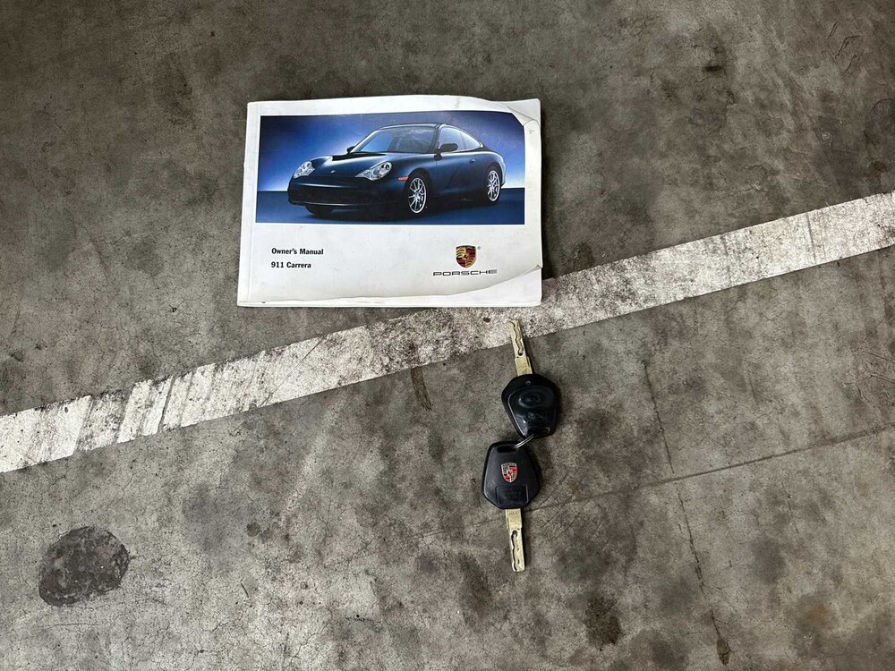 Porsche 911 Cabriolet Carrera 3.6 996 320p 2003 Youngtimer HANDGESCHAKELD